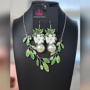 Paparazzi Green and White Leafy Necklace Set